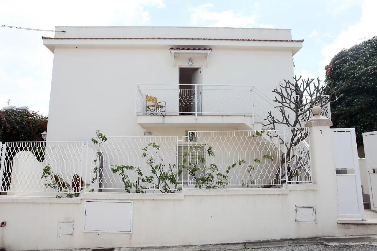 Guest house Beachside Rooms & Suites San Vito Lo Capo